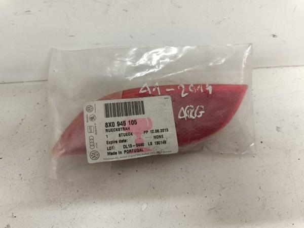 CATADIOPTRE ARRIERE GAUCHE AUDI A1 2010-2014 - Vue 1